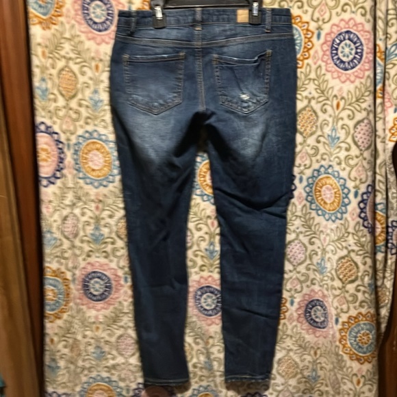 Women’s Adam Levine size 11 dark denim with some stretch. Perfect condition - Picture 4 of 8